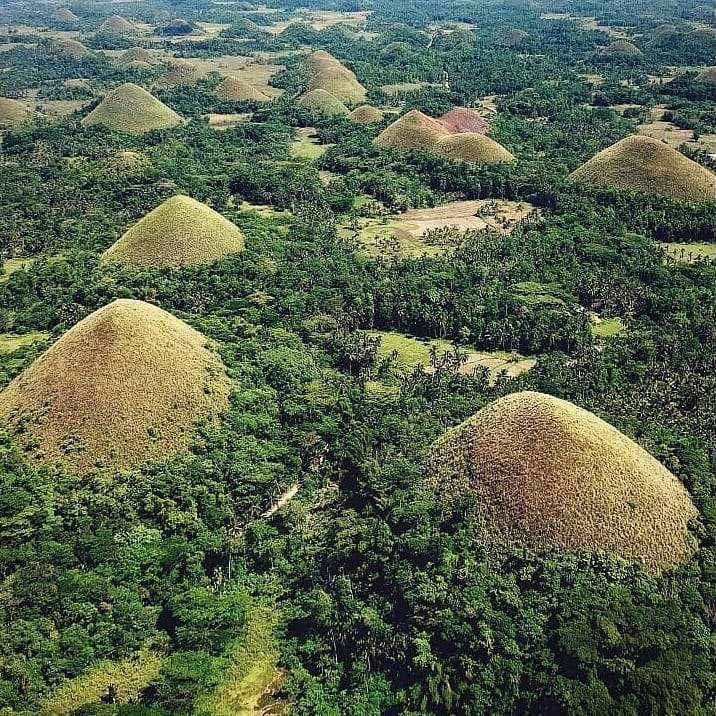 best time to visit chocolate hills