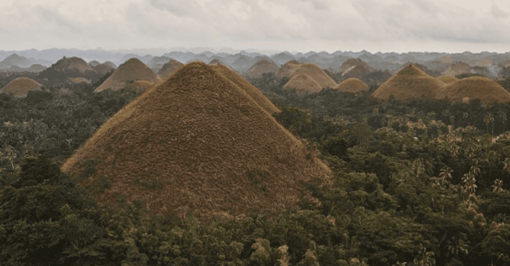 chocolate hills bohol Philippines