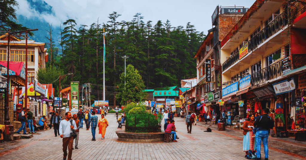 Mall-Road-and-Local-Markets-manali